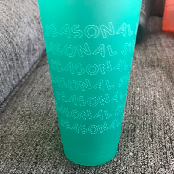LTD HOLIDAY 2019 STARBUCKS Reusable Cold Cups Lids Straws 5 Pack 24 oz Tumbler - Picture 3 of 12